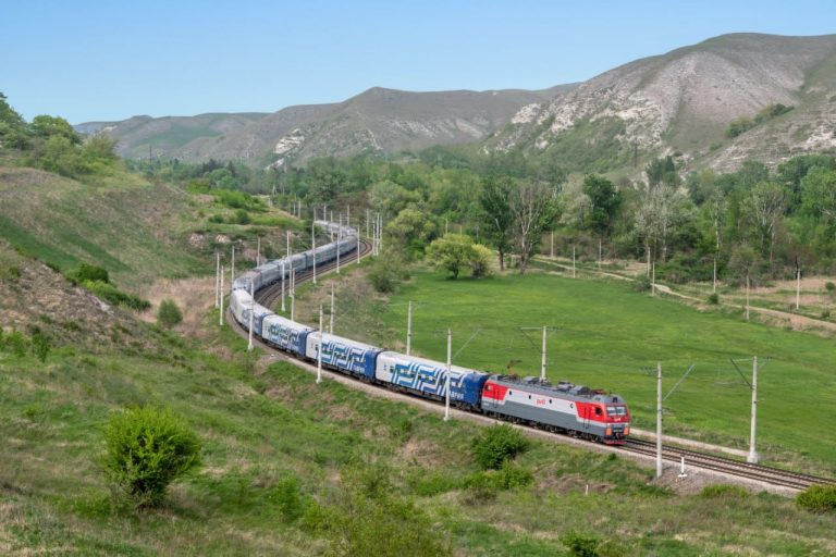 Путешествие в Крым на поезде «Таврия»