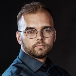Илья Александров