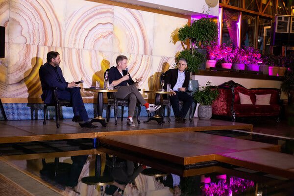 Николай Усков FORBES RUSSIA; Дмитрий Навоша SPORTS.RU; Эльмар Муртазаев FORBES RUSSIA