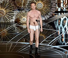 Үлкен сиськи бар порно актрисалардың каталогы