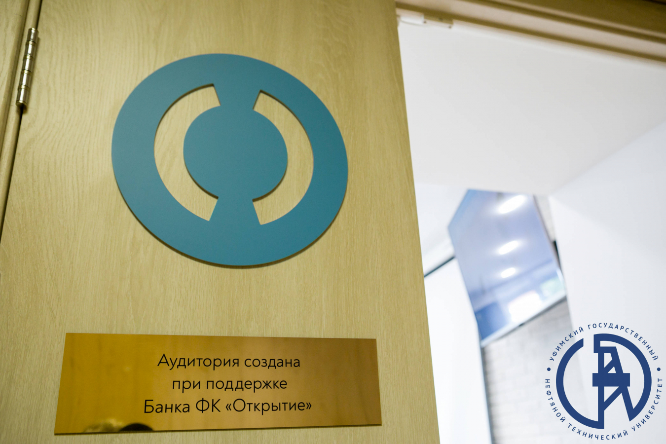Больше не работает: Золотая корона, денежные переводы, Пермь, улица Мира, 74 - Я