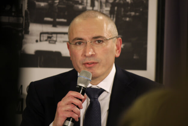 Ходорковский согласовал закрытие «МБХ медиа» и «Открытых медиа»