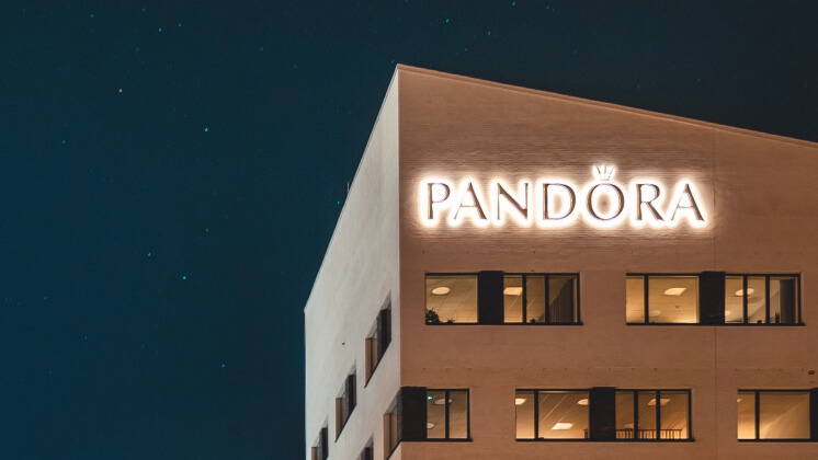 Pandora приостанавливает все деловые отношения с Россией