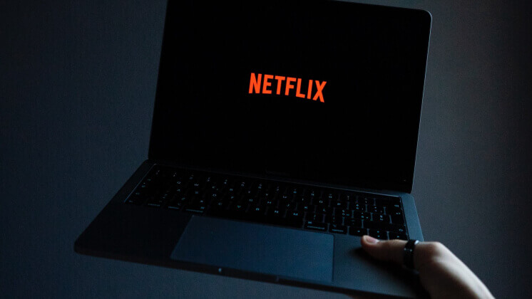 Netflix удалился из App Store и Google Play в России
