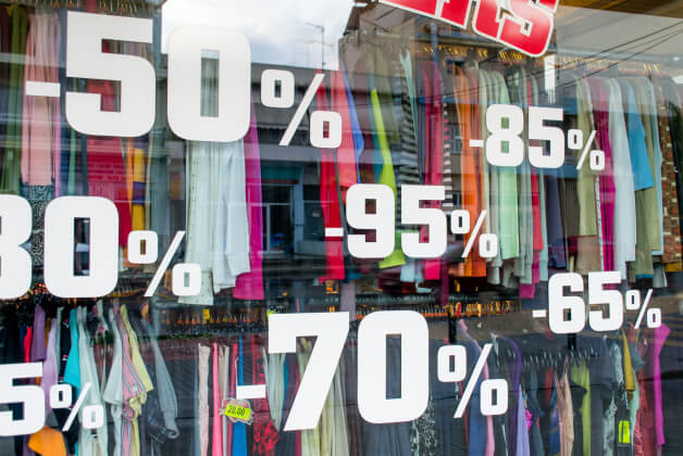 Продажи одежды иностранных брендов просели на четверть
