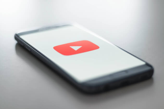 Рекламная выручка YouTube снизилась впервые с 2019 года
