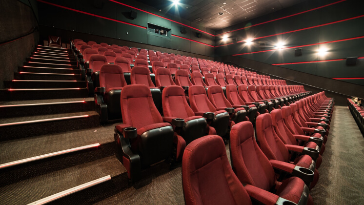 Доля мужской аудитории российских кинотеатров сократилась после 21 сентября