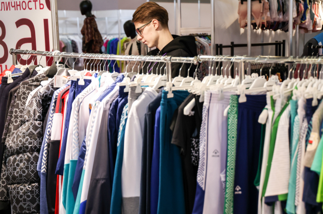 Одежда российских брендов подорожала на 30%