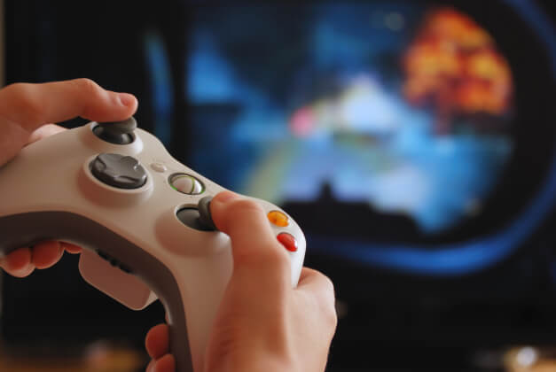 Игровые платформы обяжут согласовывать покупки несовершеннолетних с их родителями