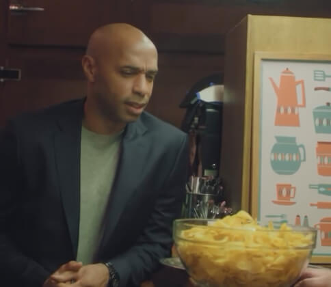 «Нет Lay’s – нет игры»: Месси, Анри и Суарес нашли идеальный бар для просмотра футбола
