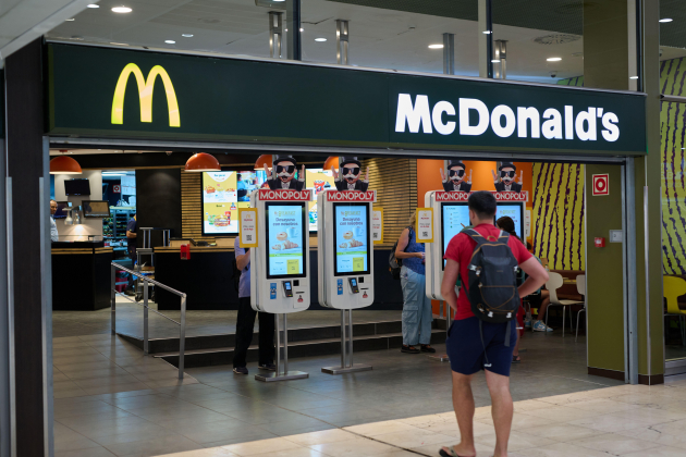 McDonald’s ускоряет автоматизацию: кассиры уходят, ИИ остается