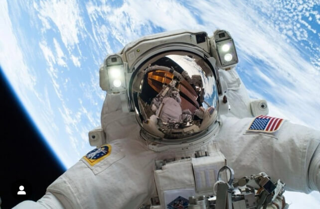 Netflix начнет транслировать прямые эфиры NASA