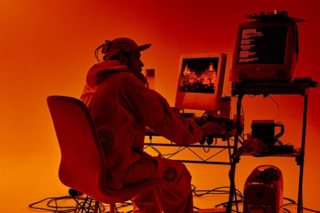 НейроИвлев, «Покат мод» и много мерча: чем удивляли бренды в июле