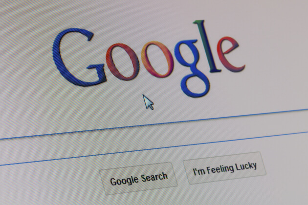 Крупный издатель подал в суд на Google из-за использования ИИ