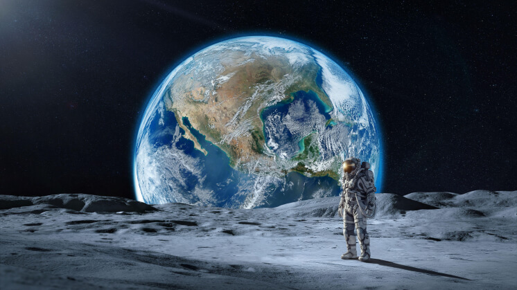 NASA отправляет iPhone на Луну