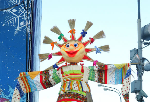 Продажи чучел для Масленицы бьют рекорды на маркеплейсах