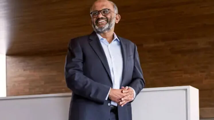 Шантану Нарайен покидает пост CEO Adobe спустя 18 лет