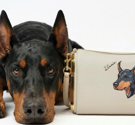 Marc Jacobs возвращает коллекцию сумок для животных с портретами питомцев