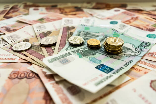 Перебои связи и скидки за наличные возвращают бумажные деньги
