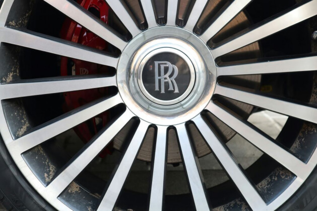 В апреле в России продали рекордное количество новых люксовых автомобилей