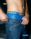 Дизайнер превратил сумку IKEA в коллекцию «люксовой» одежды